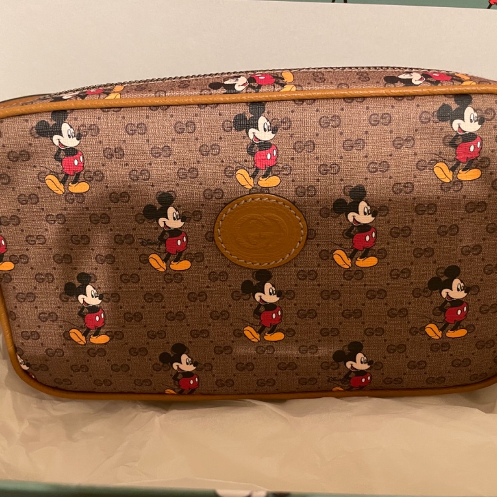Gucci x Disney Belt Bag - Picture 7 of 8